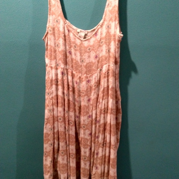Forever 21+ Light Beige Print Summer Sleeveless Sh - Picture 4 of 5